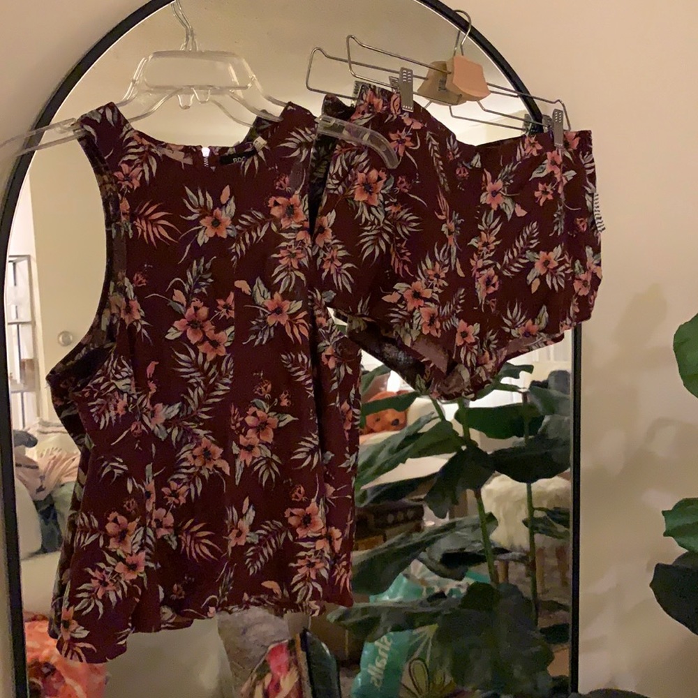 NWT. BDG Hawaiian print linen set